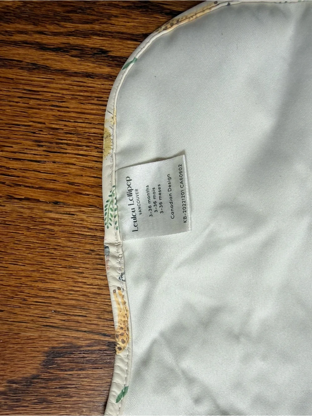 Long-Sleeve Waterproof Apron Bib with Safari Animal Print - Cream